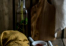 제철 음식을 활용한 건강식 레시피 root crop food on plate