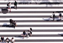 일상 속 걷기 습관, 건강을 지키는 작은 변화 aerial view photography of group of people walking on gray and white pedestrian lane